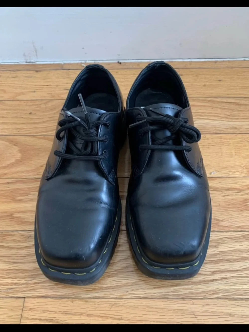 Dr. Martens classic black